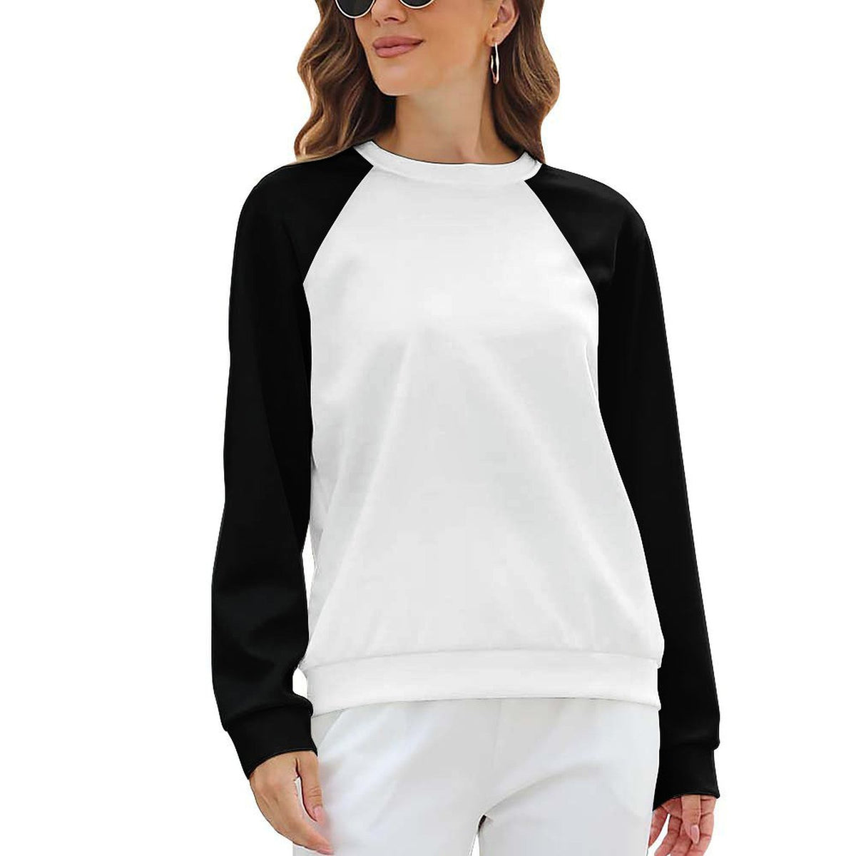 Minimalist Sweatshirt Raglan Crewneck Pullover - Sleek Design for Effortless Wear.