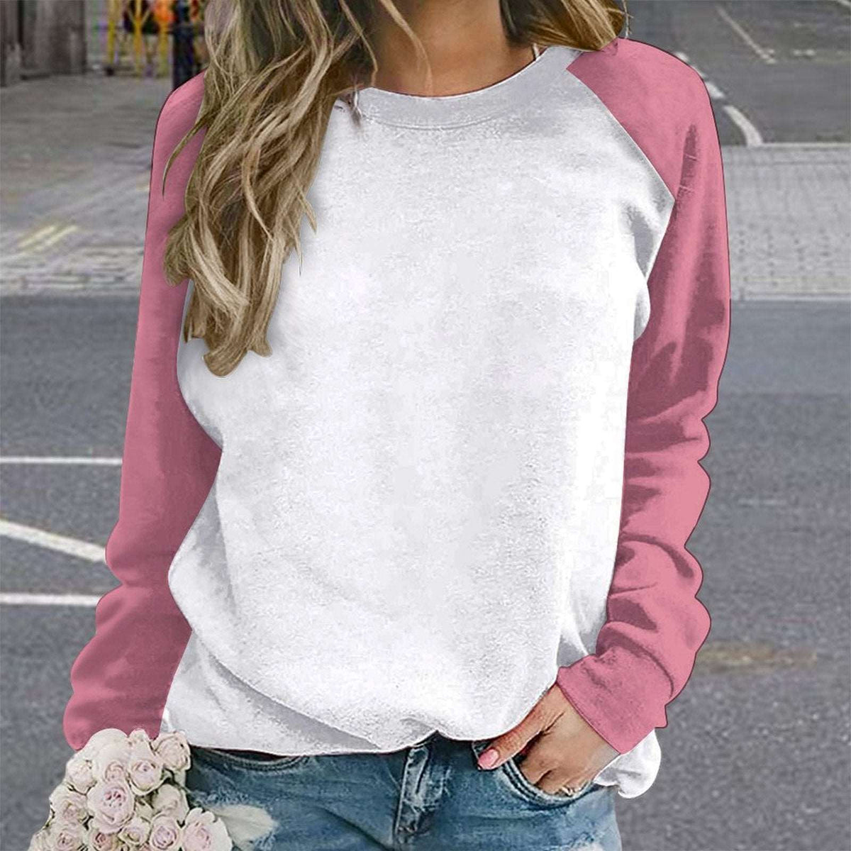 Trendy Raglan Sleeve Sweatshirt - A Must-Have for Casual Wear.